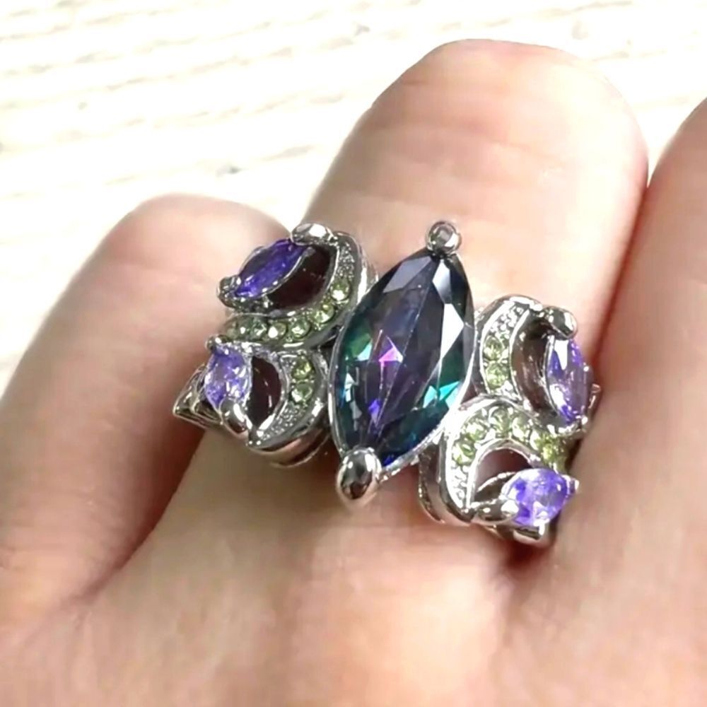 Ladies Gorgeous Lab Created Diamond Vintage Promise/Wedding Ring